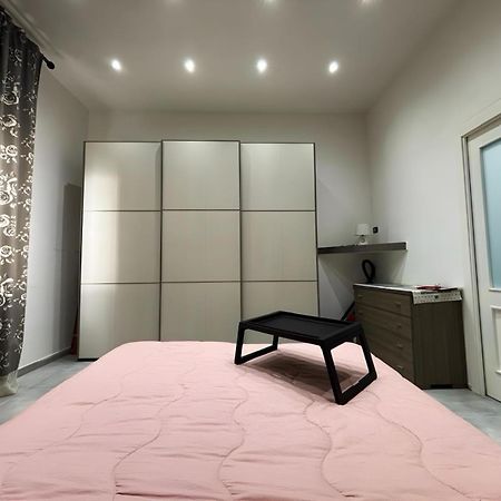 Marta'S Apartment Неаполь Экстерьер фото